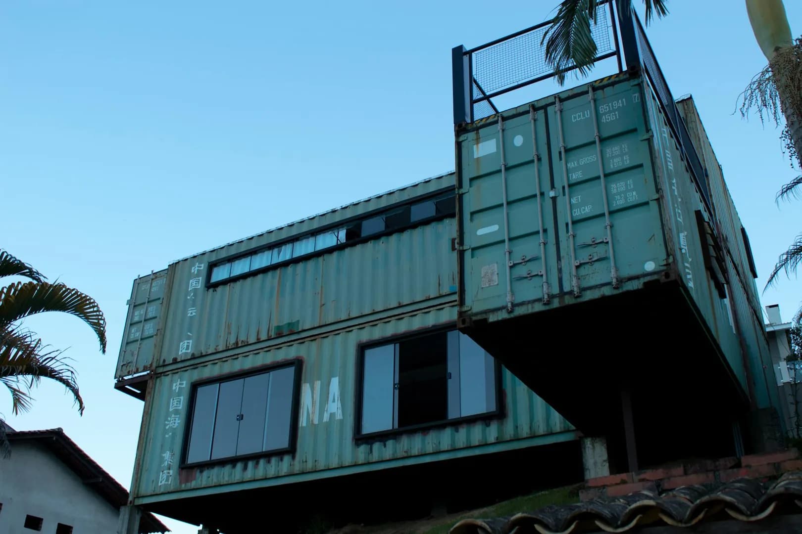 Maison container : possibilites, contraintes techniques et reglementation